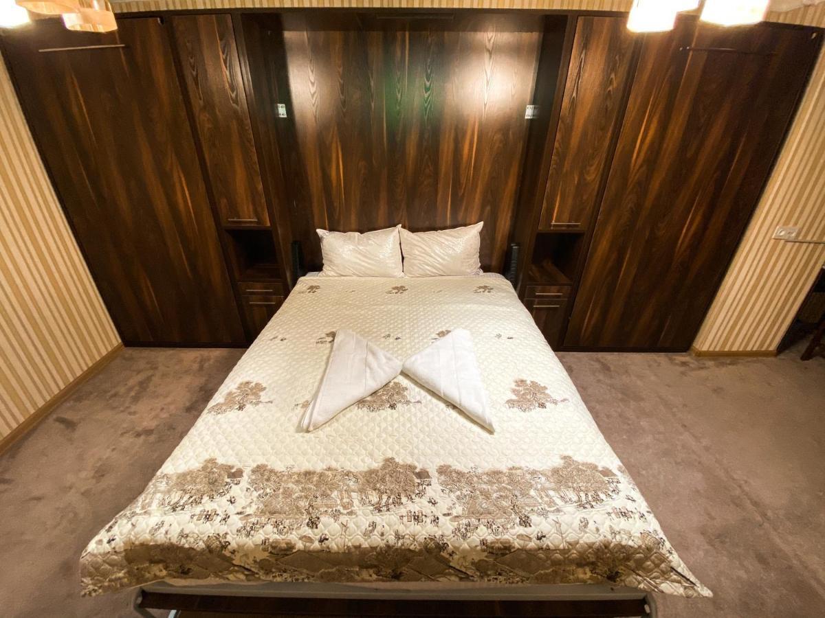 Budget Hotel And Hostel Tashkent Esterno foto
