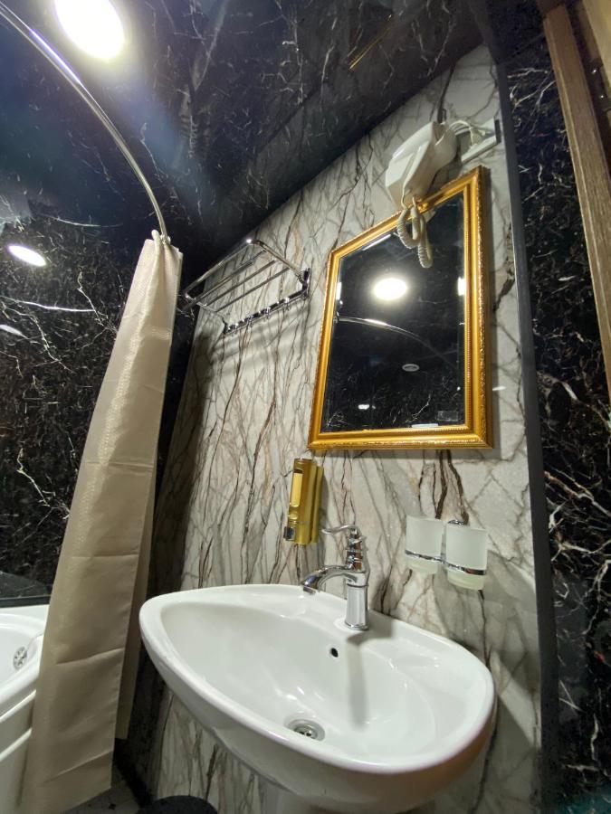 Budget Hotel And Hostel Tashkent Esterno foto